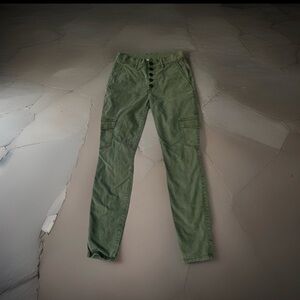 Cabi Jeans Women’s Size 6 Olive Green Button Fly Skinny Cargo Pants